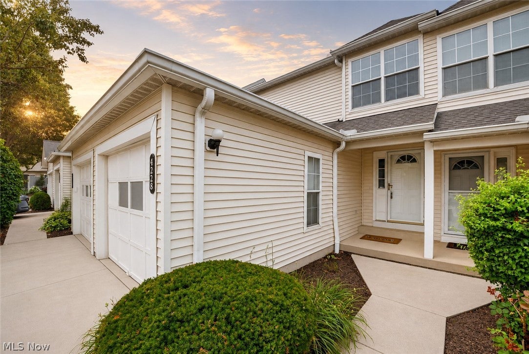 4228 River Ridge Drive — photo