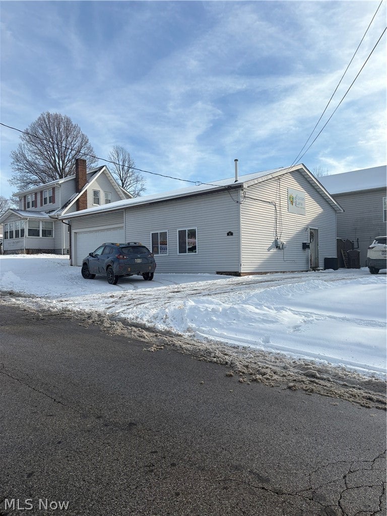 2055 S Main Street — photo