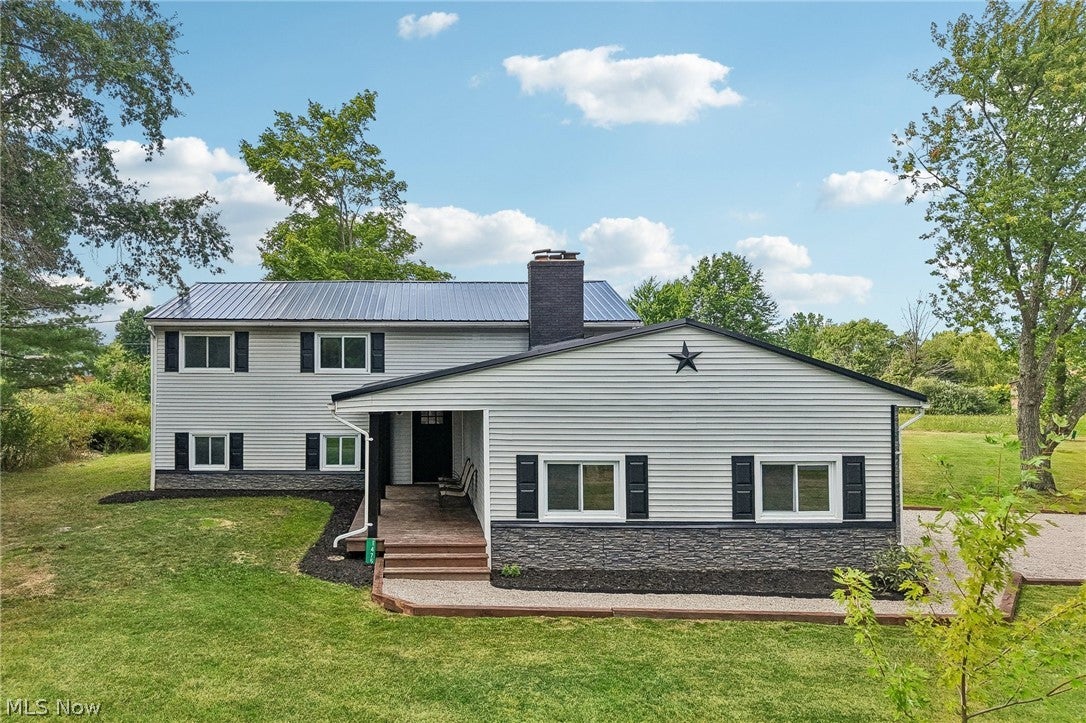 1475 Laurel Drive — photo