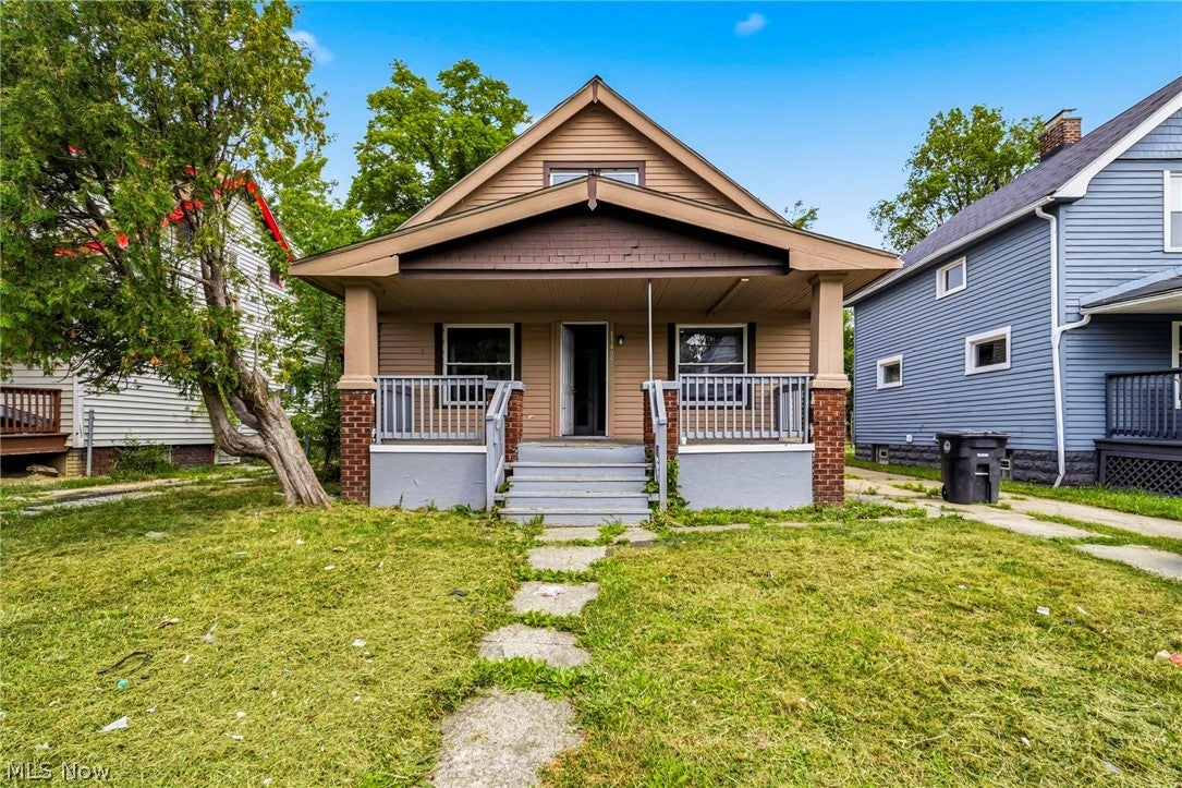13405 Bartlett Avenue — photo