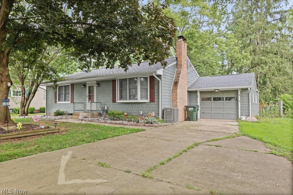 306 E Beech Street — photo