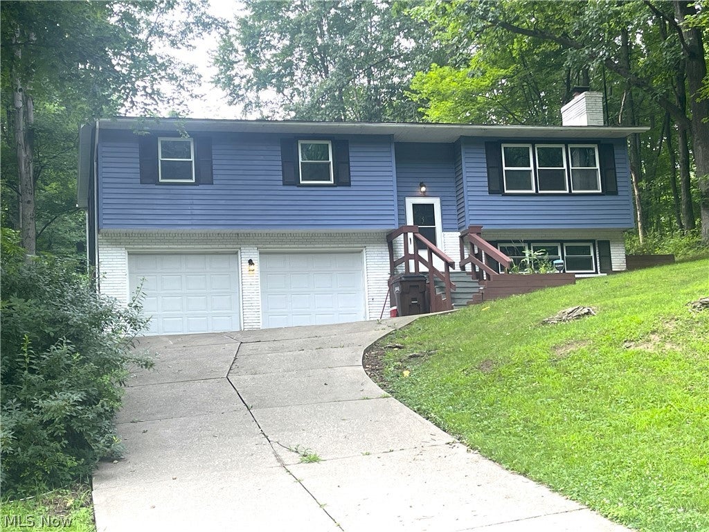 439 Grand Valley Dr — photo