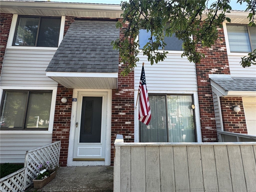 5484 Wildwood Court B — photo