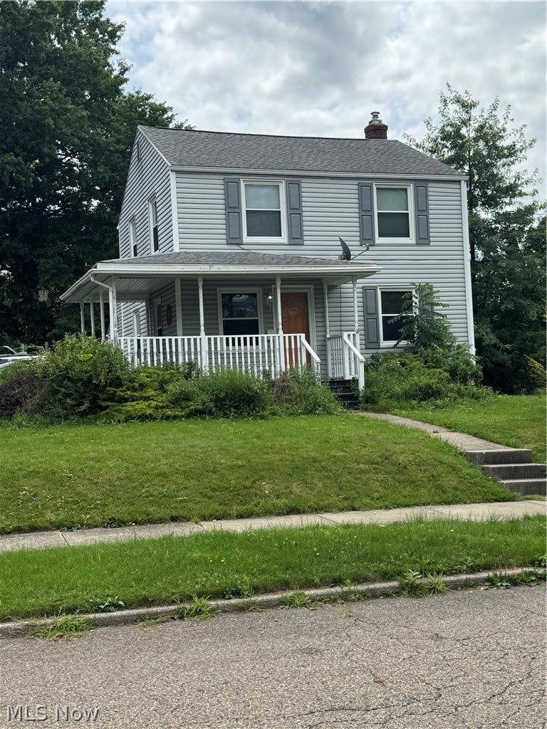 1685 Redwood Avenue — photo