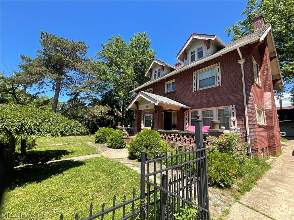 1737 Cumberland Road — photo