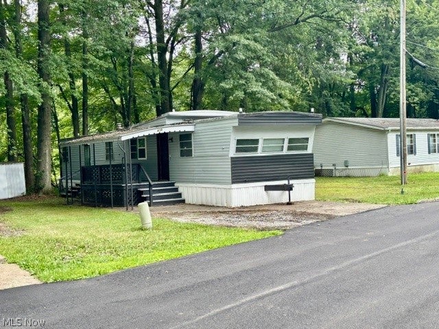 438 Westgate Dr. NE — photo