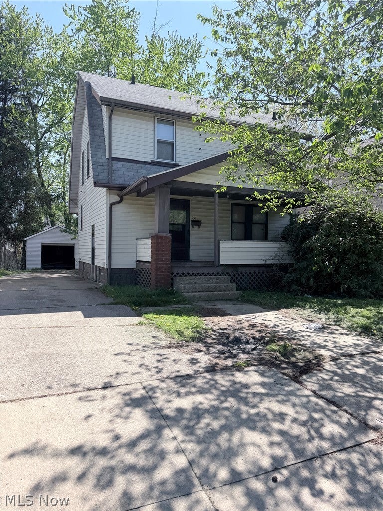 951 Ada Street — photo