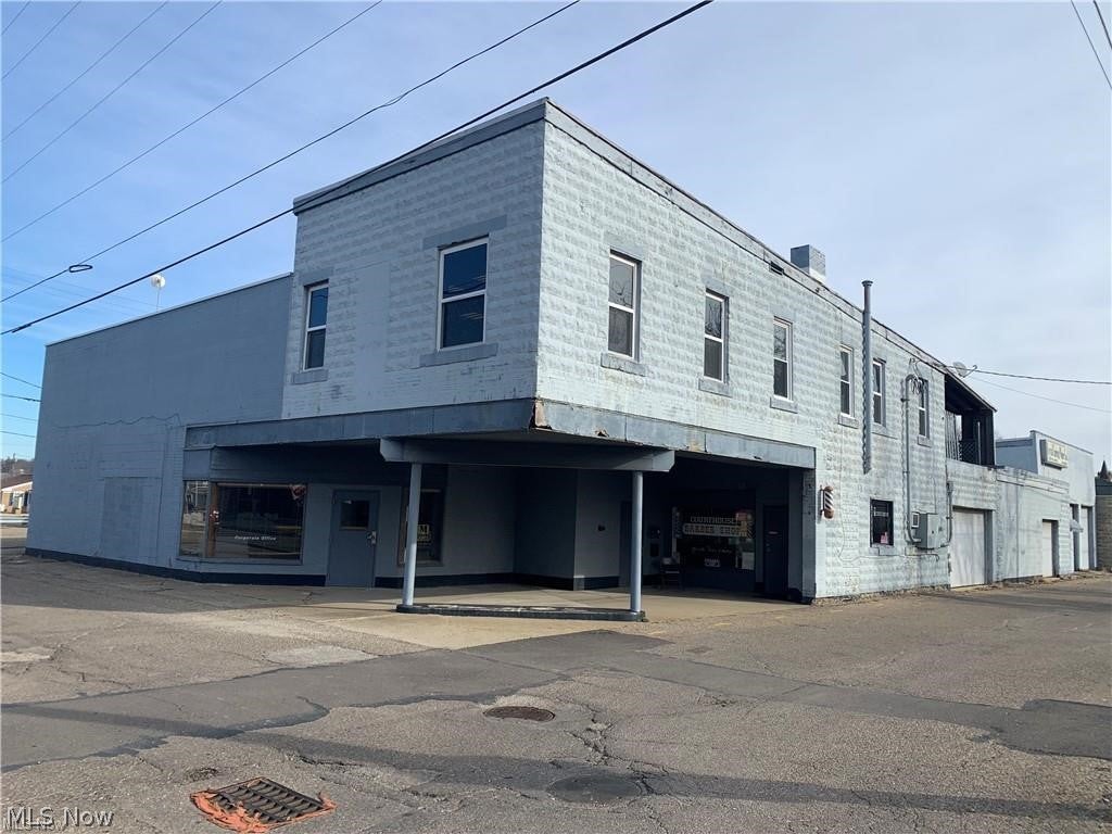 145 1st Drive NE C — photo