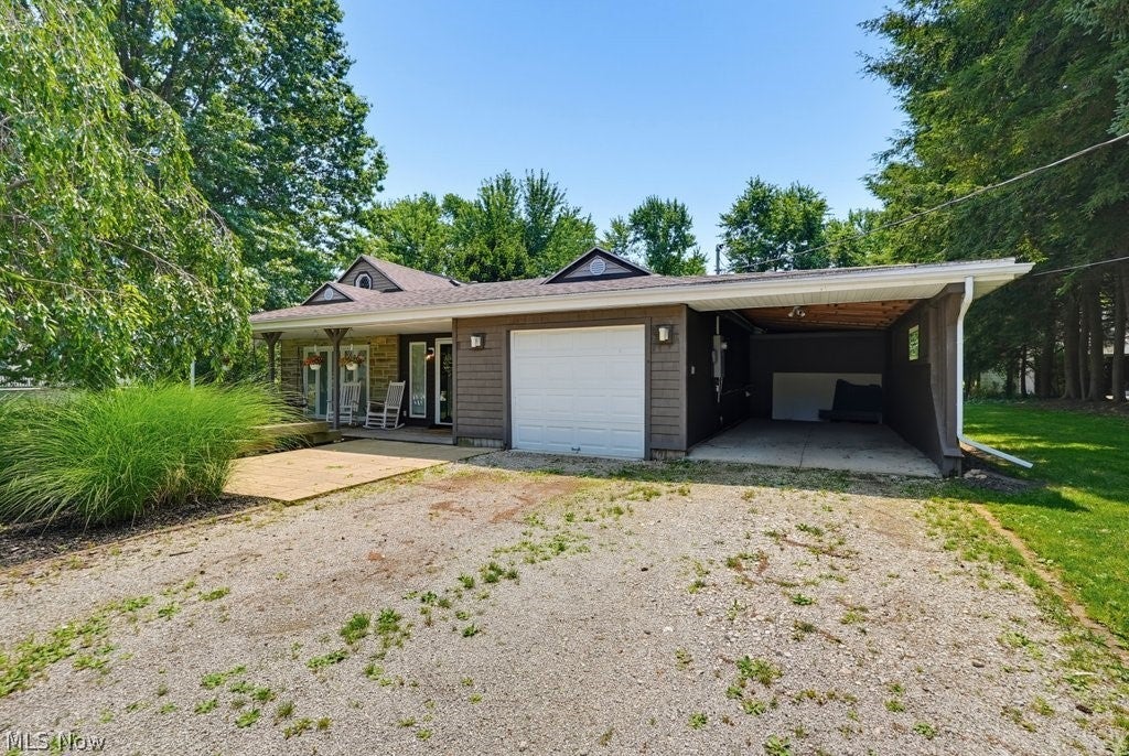 138 Ferguson Drive — photo