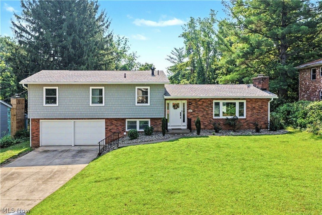 107 Woodcrest Drive — photo