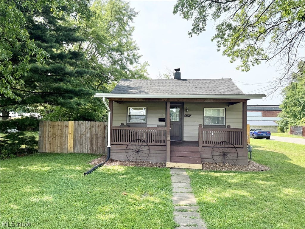 1351 Mazda Street NE — photo
