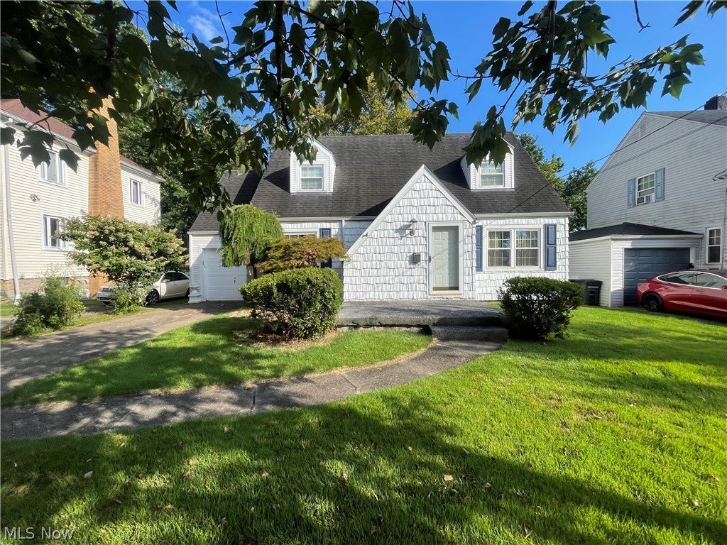 3910 Palisades Drive — photo