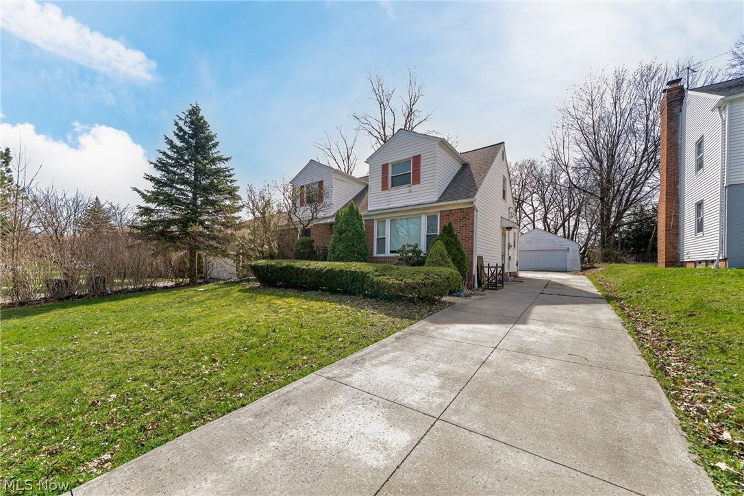 23614 Cedar Road — photo