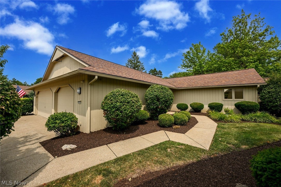 21327 Oak Bark Trail — photo