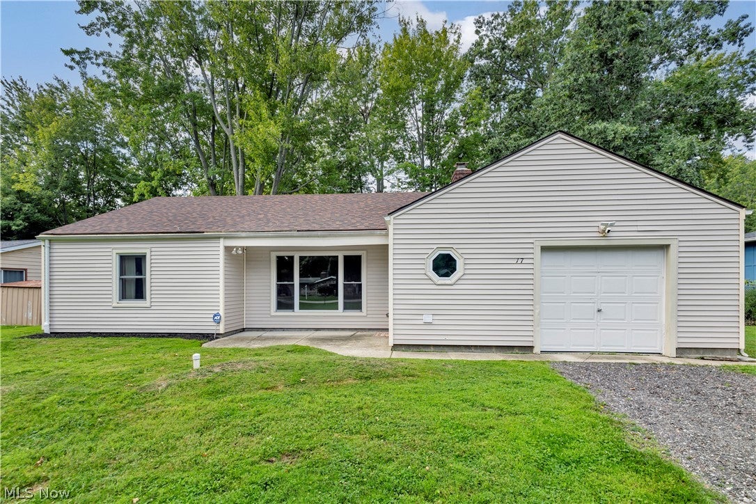 17 Nepahwin Drive — photo