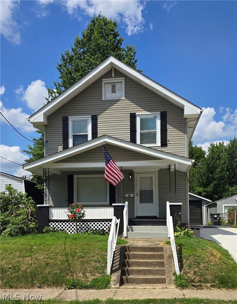 2311 Maple Avenue NE — photo