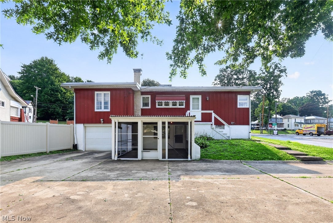 601 Lincoln Street SE — photo