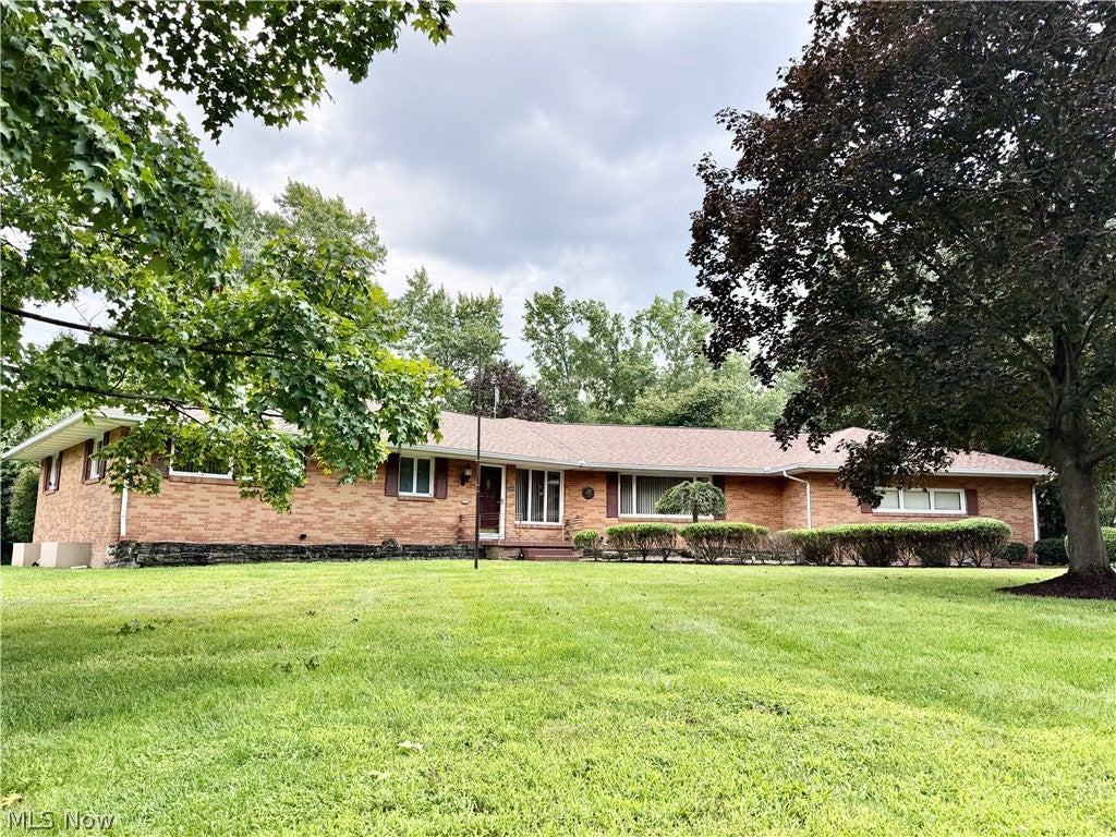 1050 Melwood Drive NE — photo