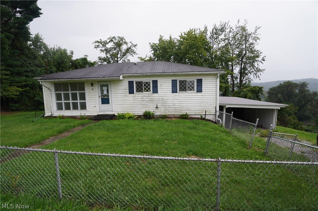 19 Hillcrest Drive — photo