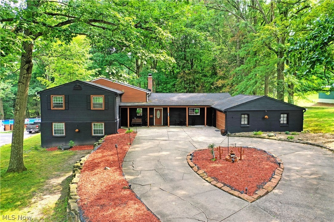1109 Mansell Drive — photo