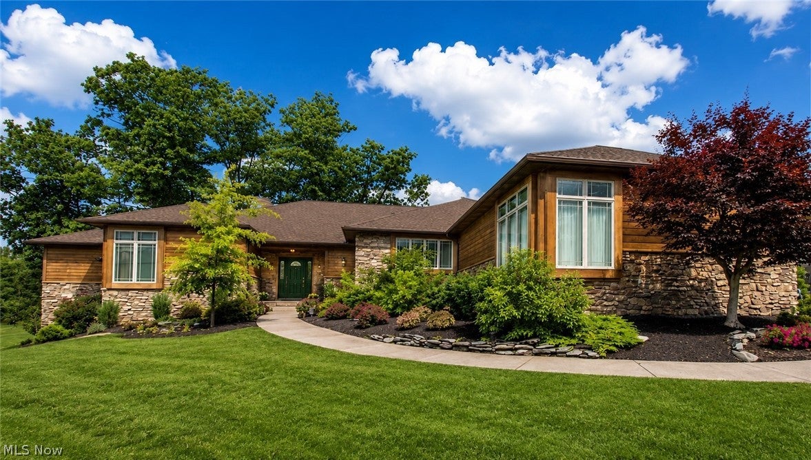 3909 Weymouth Woods Drive — photo