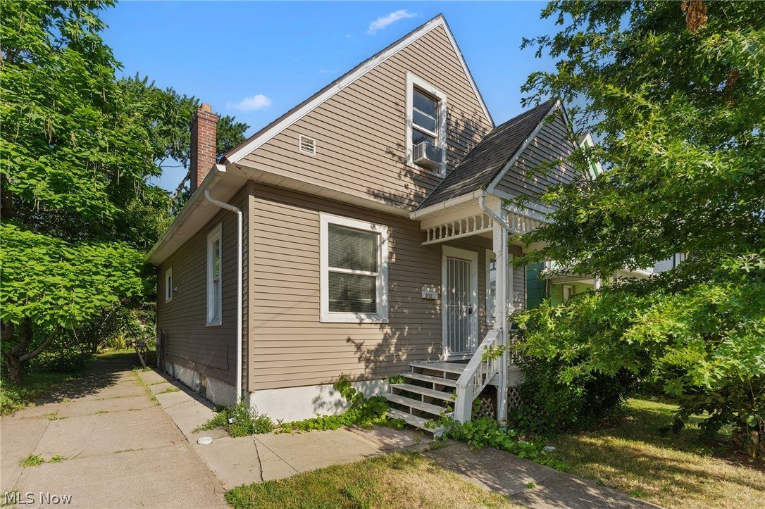 2032 W 104th Street — photo