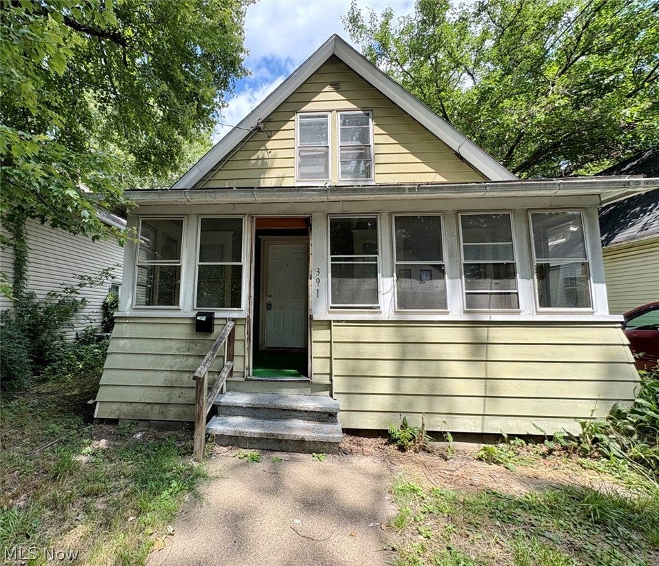 391 E Voris Street — photo