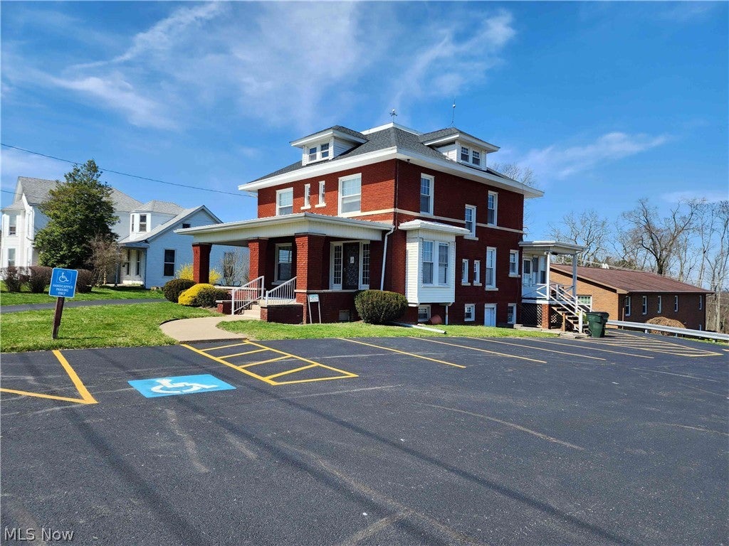 255 W Main Street — photo