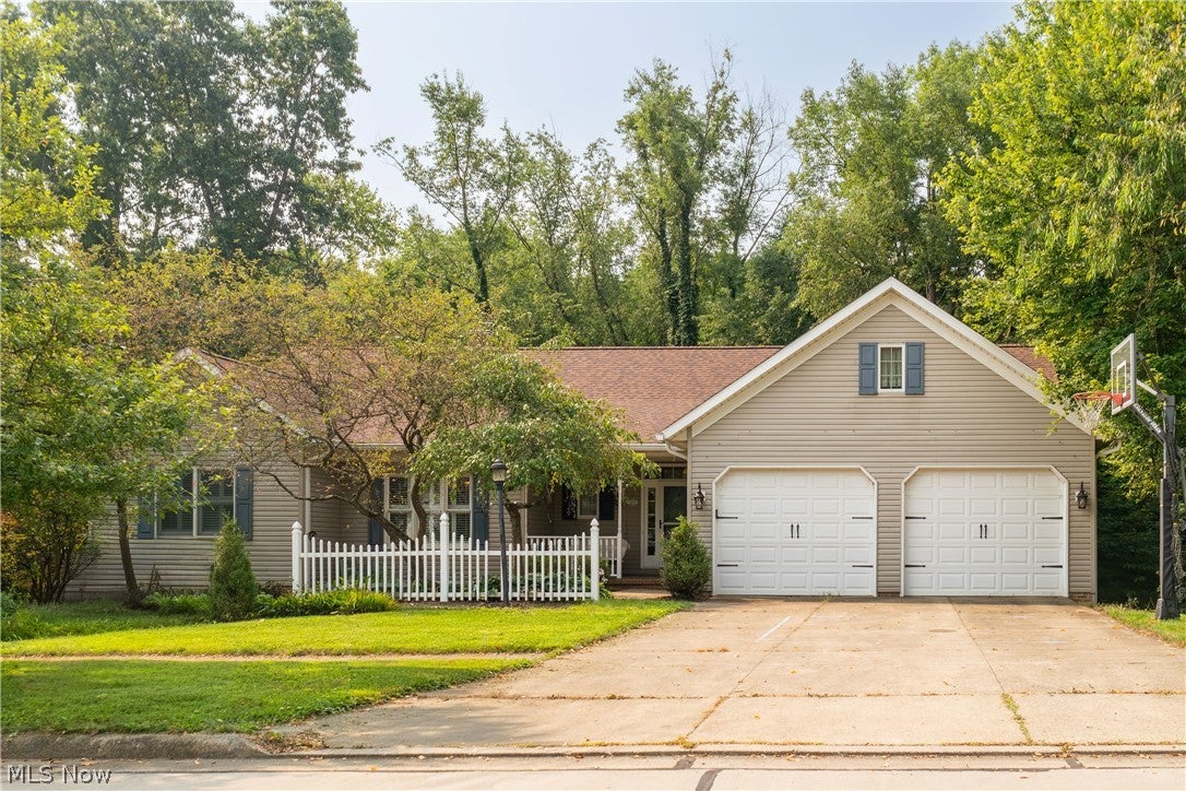 1611 Wildwood Drive — photo