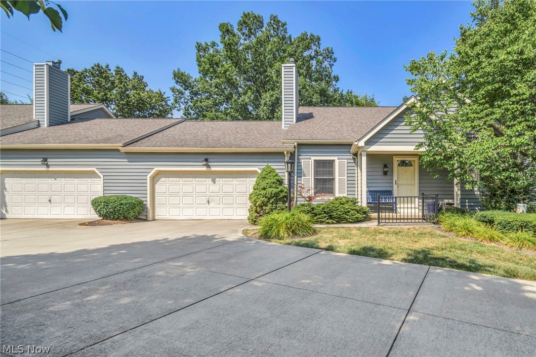 42 Pond Drive — photo