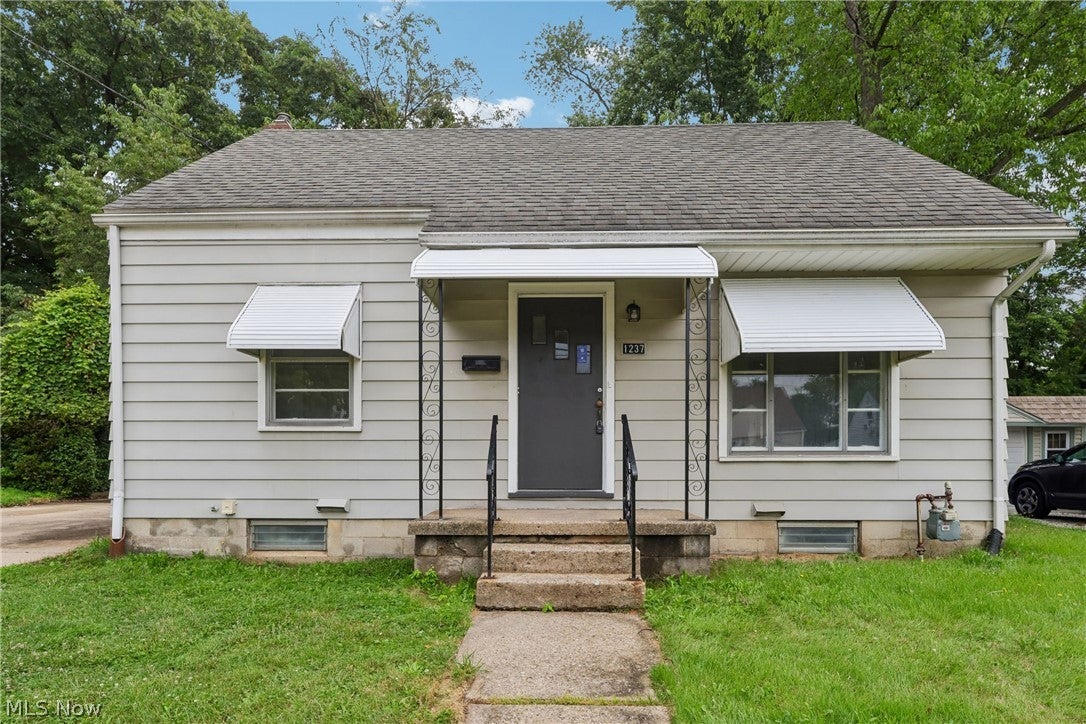 1237 Easton Drive — photo