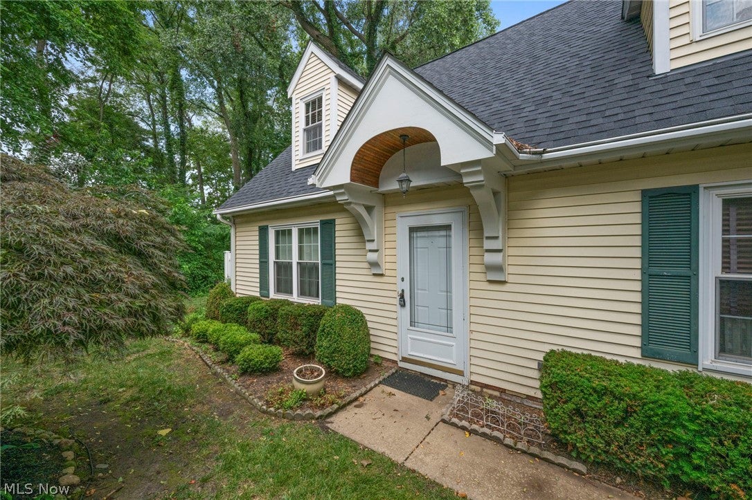 6724 Connecticut Colony Circle — photo