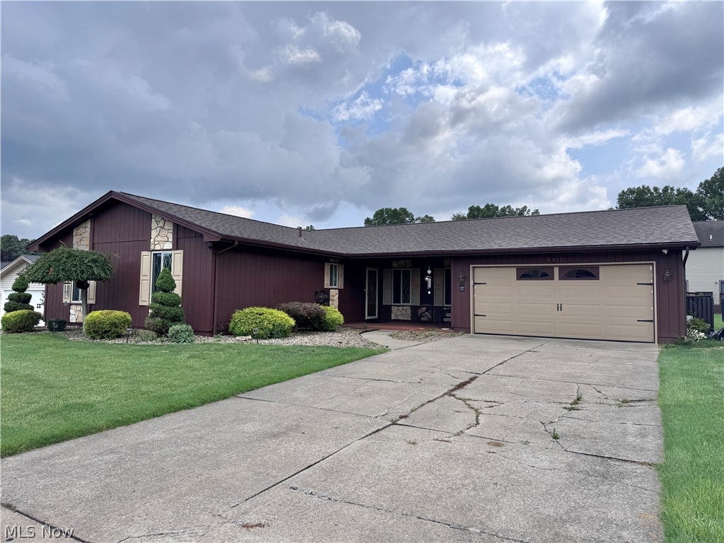 1327 Huntington Court — photo