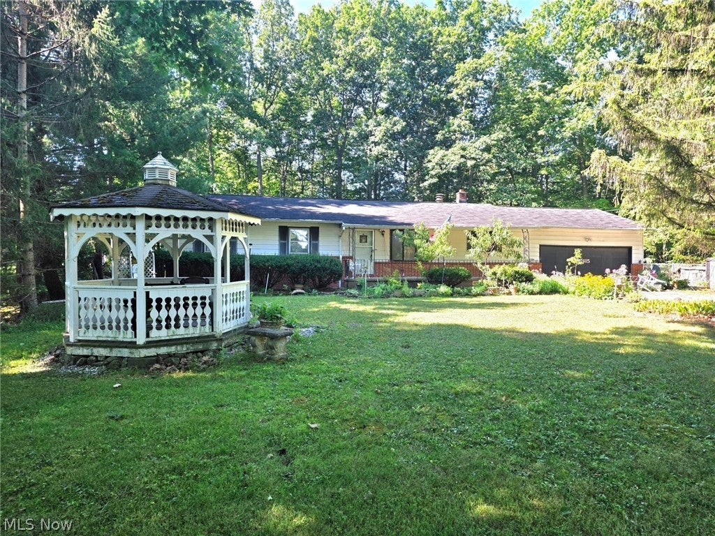 7415 Avon Lane — photo
