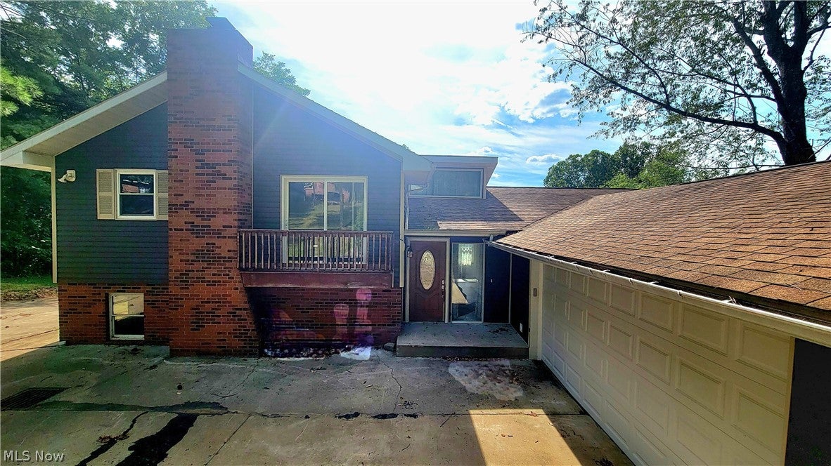 240 Woodland Acres Road — photo
