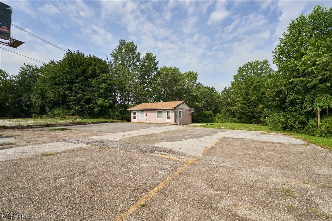 1818 S Arlington Street — photo