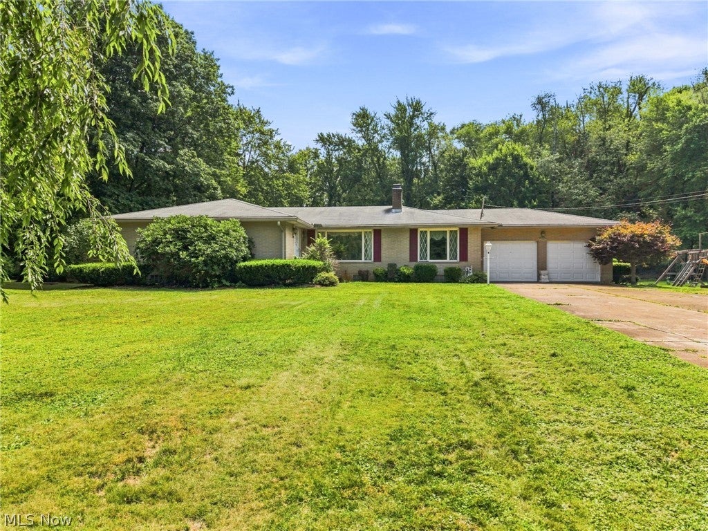 1129 Oak Tree Road — photo