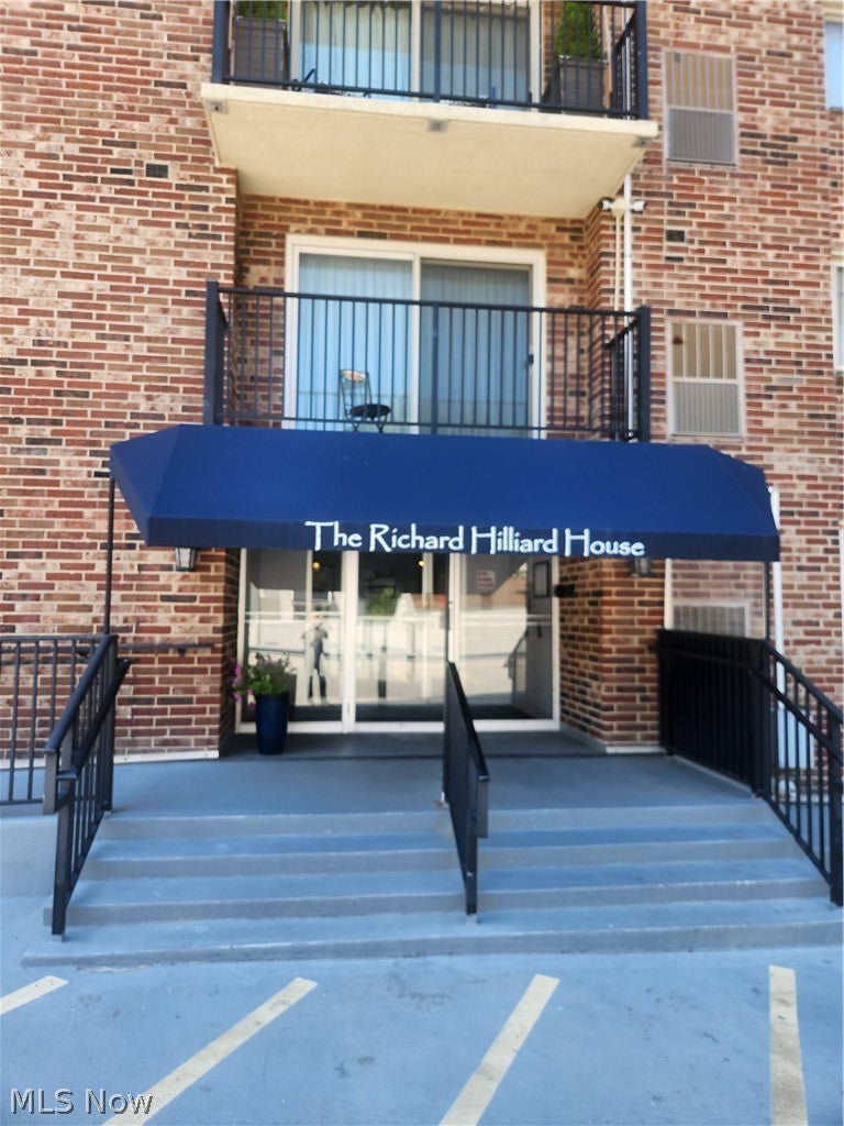 15555 Hilliard Road 405 — photo