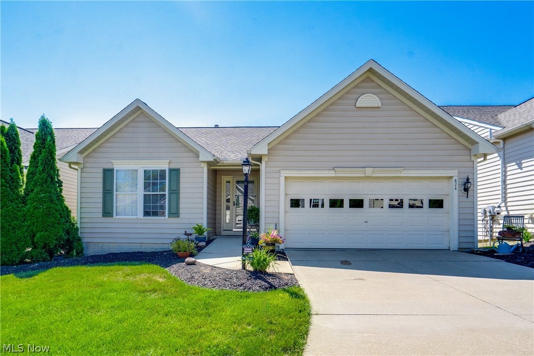 824 Willow Creek Drive — photo