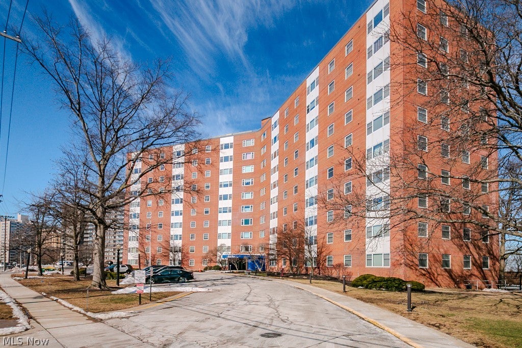 11850 Edgewater Drive 1002 — photo