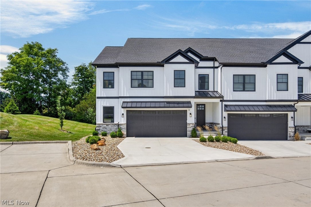 4504 Hope Court — photo