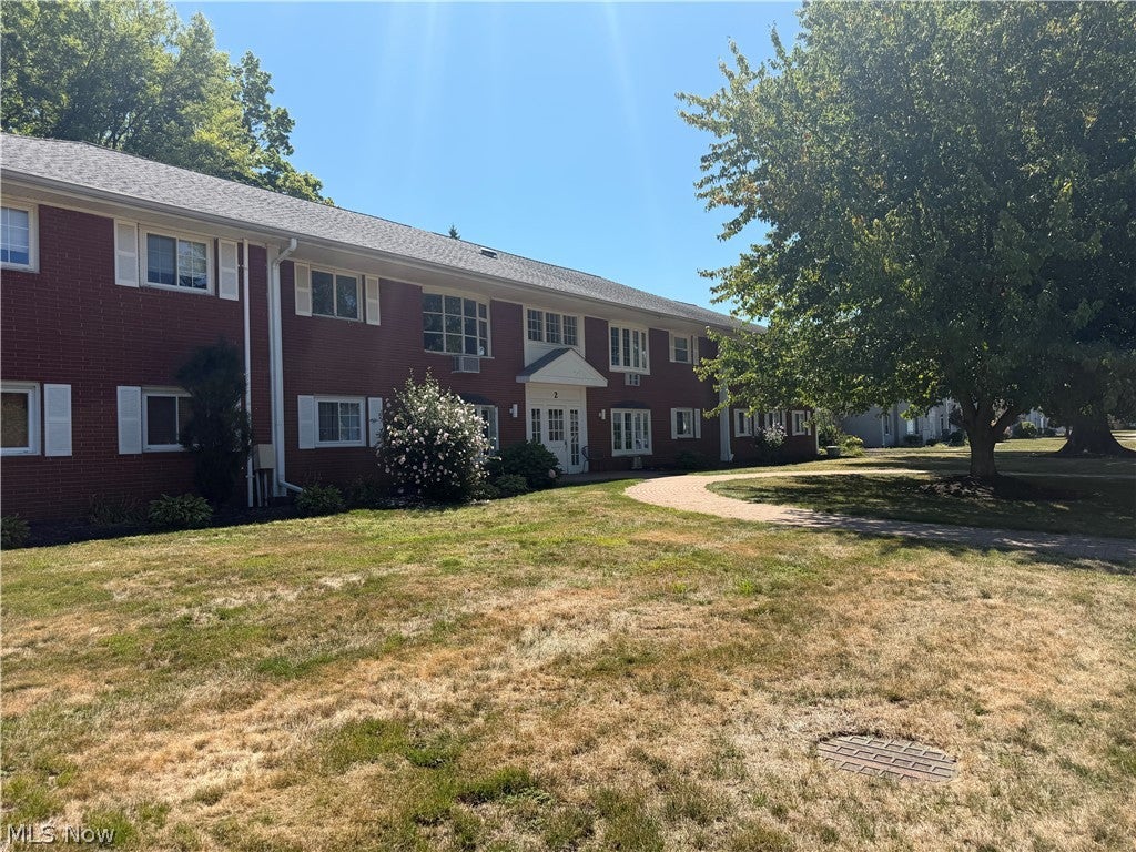 2 Meadowlawn Drive 8 — photo