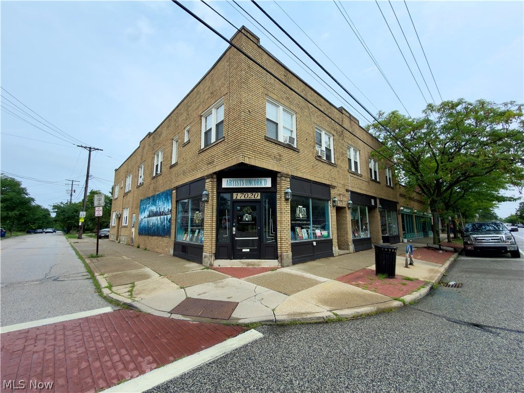 17020 Madison Avenue — photo