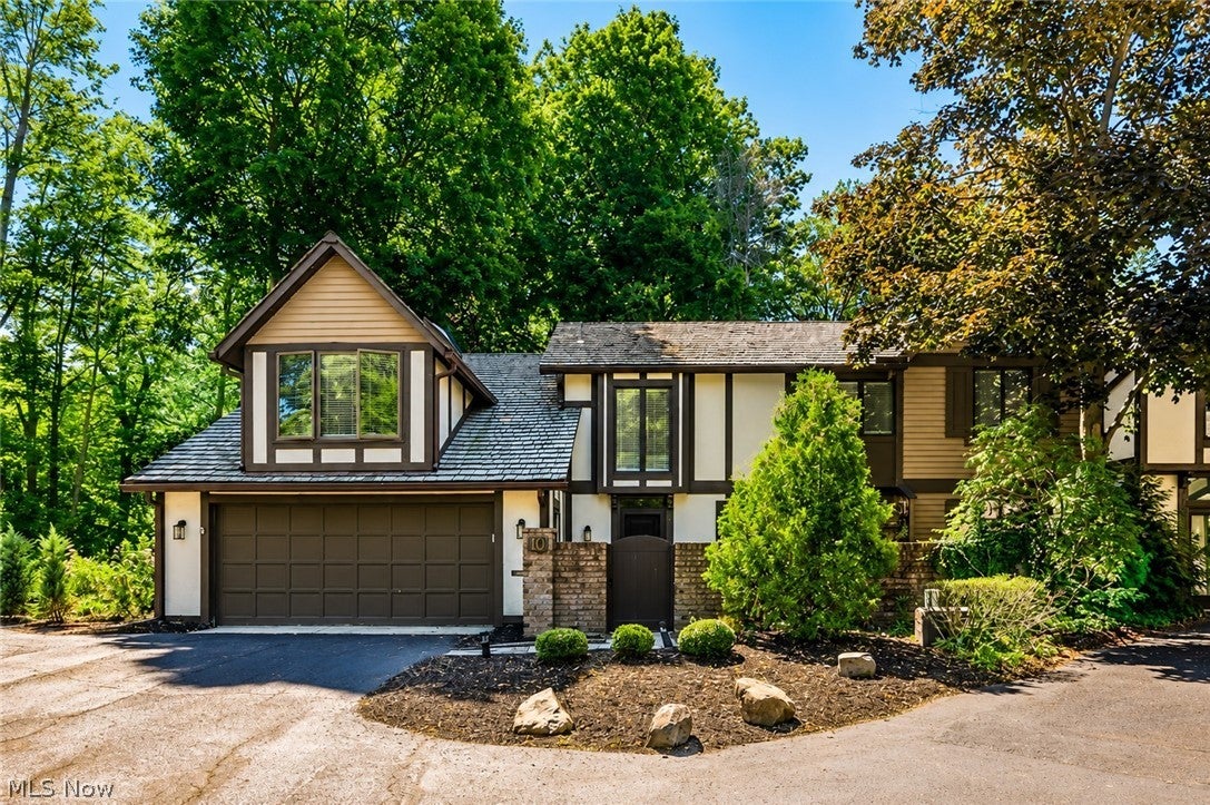 10 Hidden Valley Drive 10 — photo