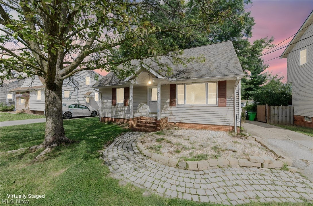 112 Arlington Circle — photo