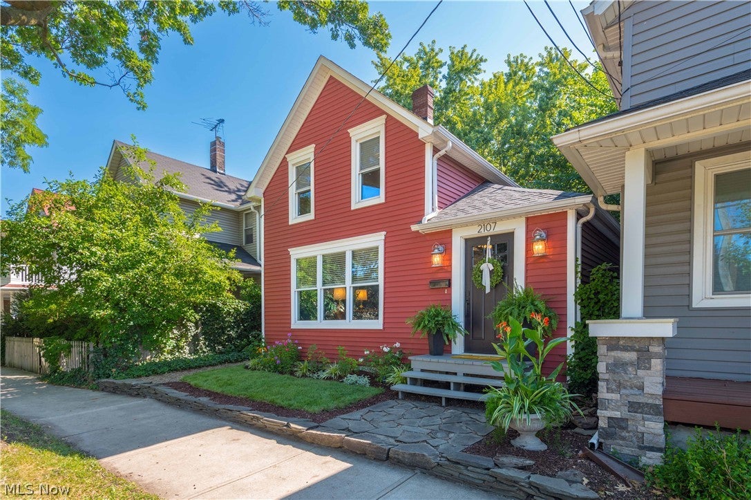 2107 W 10th Street — photo