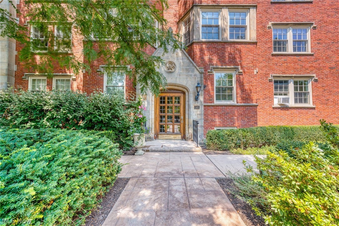 13605 Shaker Boulevard 2B — photo