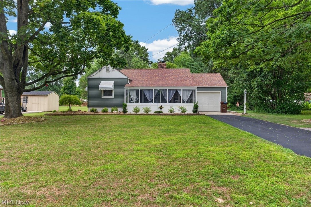 33 Sycamore Drive — photo