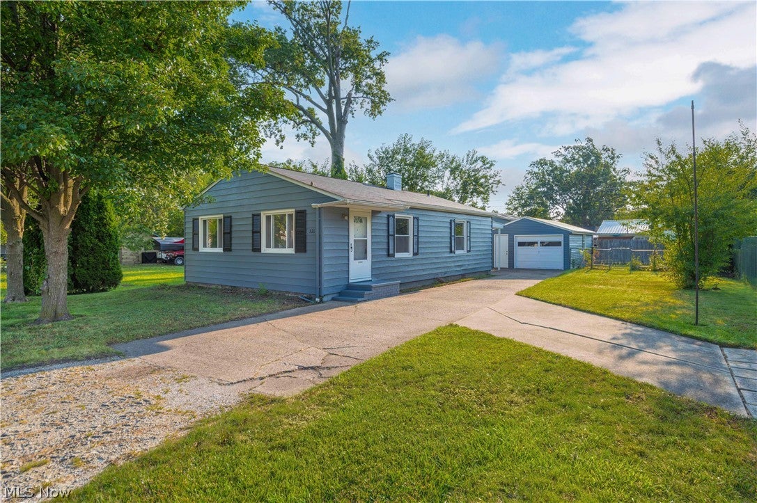 321 Overlook Road — photo