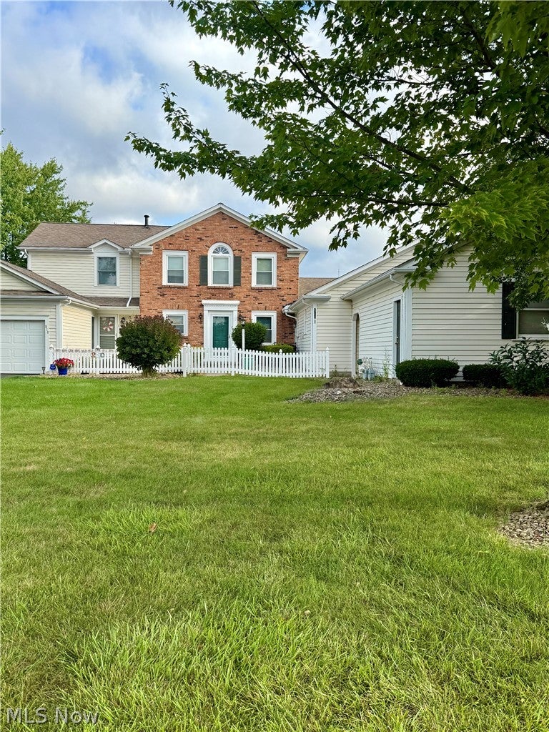 810 Kentwood Drive 2 — photo